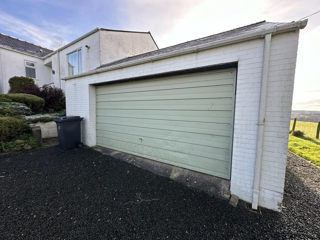 Additional image 33 of Camlann, Banks