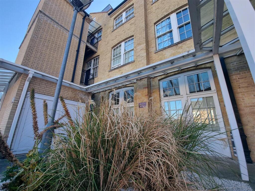 Additional image 4 of Flat 9, Burberry Court, Littleport