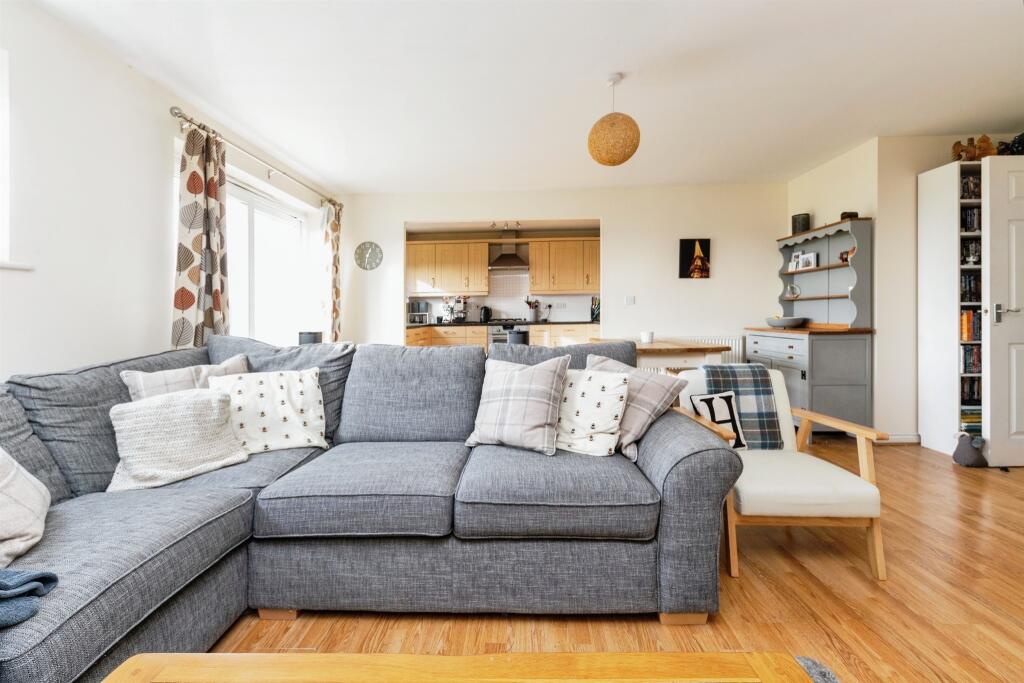 Additional image 4 of Eddington Crescent, WELWYN GARDEN CITY