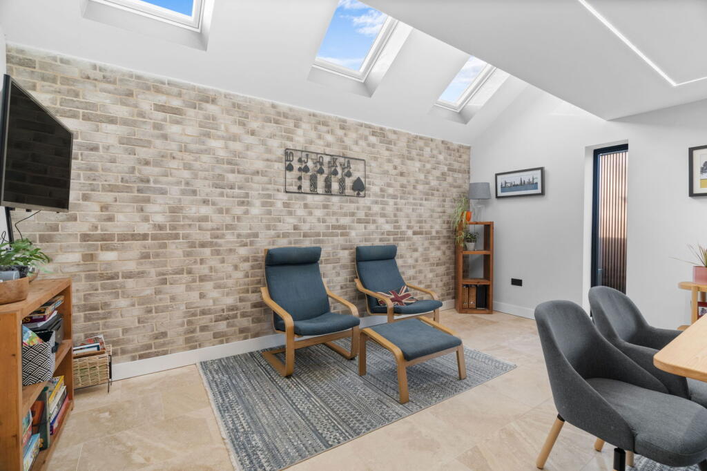 Additional image 6 of Highfields , Caldecote , CB23 7NY