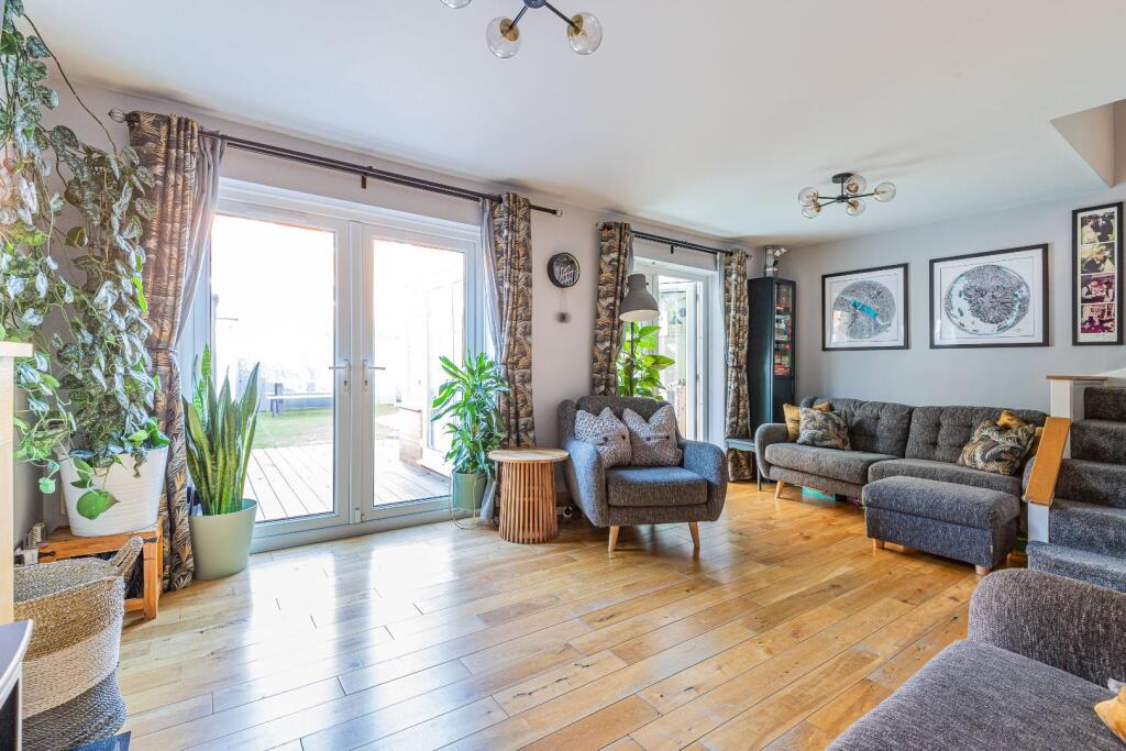 Additional image 2 of Halliard Court, Cardiff