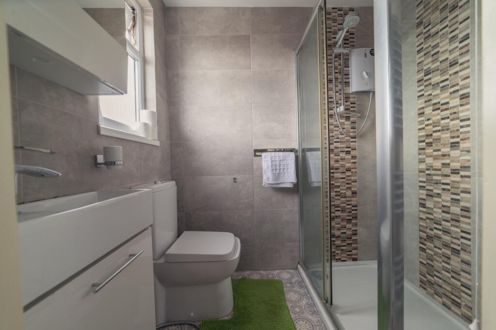 Additional image 34 of Corporation Road, Grangetown