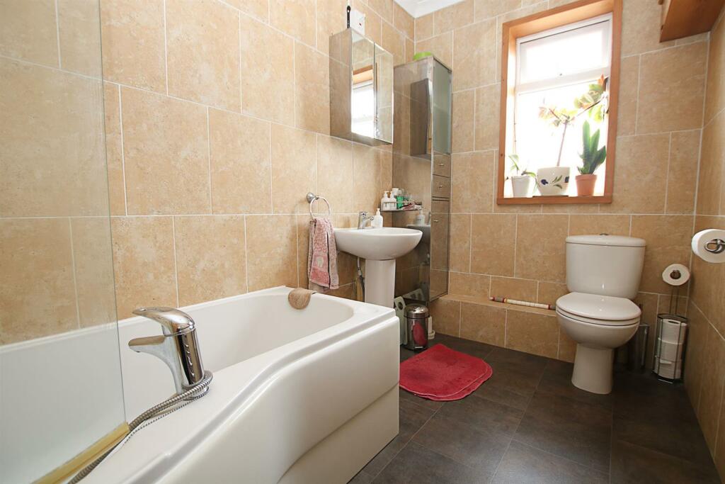 Additional image 9 of New Cheveley Road, Newmarket