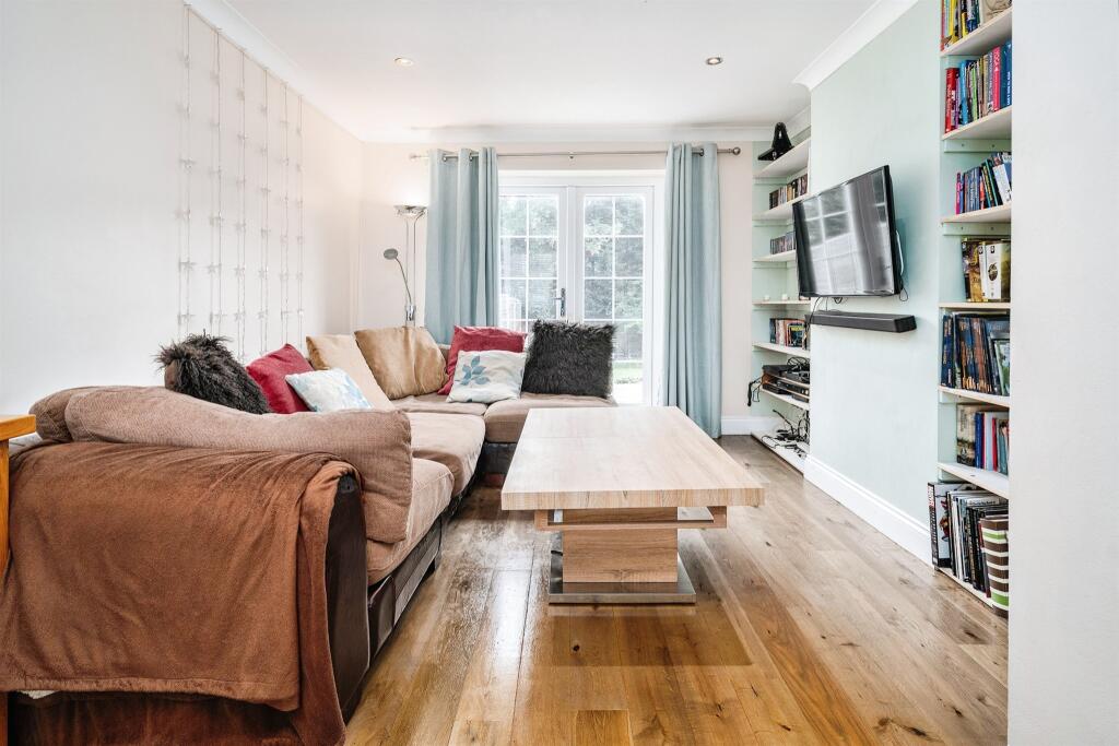 Additional image 4 of Burgundy Croft, Welwyn Garden City