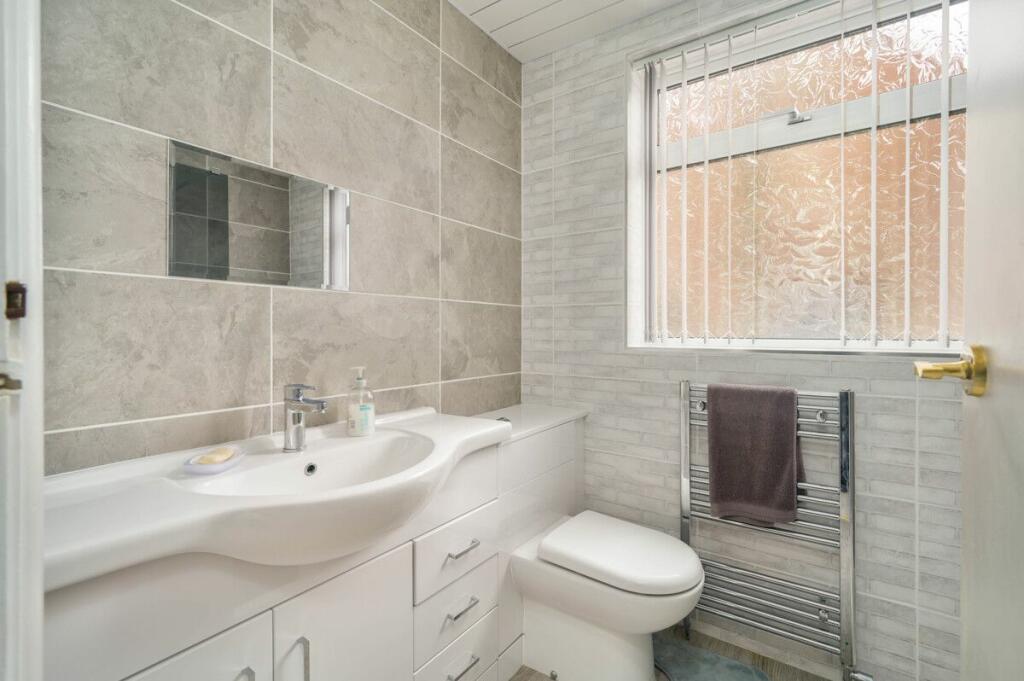 Additional image 2 of Kingsdale Avenue, Drighlington, Bradford