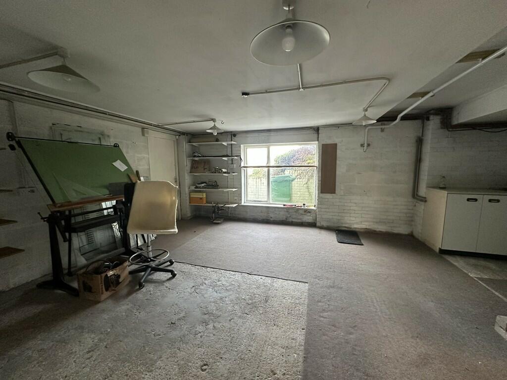 Additional image 22 of Camlann, Banks