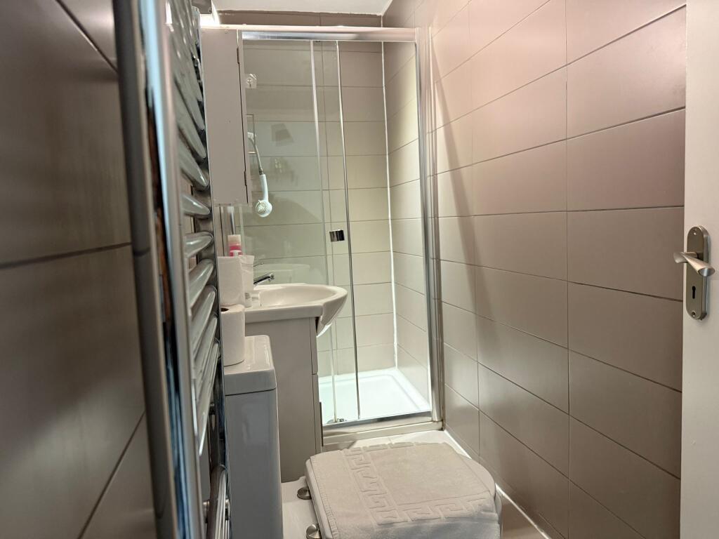 Additional image 3 of 32A Western Road