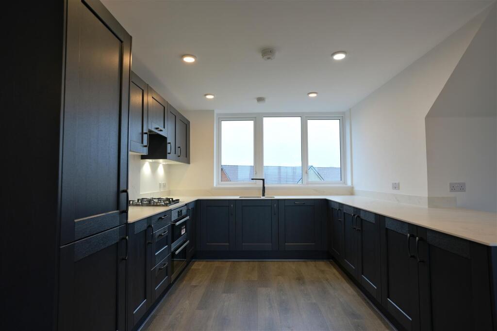 Additional image 2 of 5 Newlands Place, Seaford
