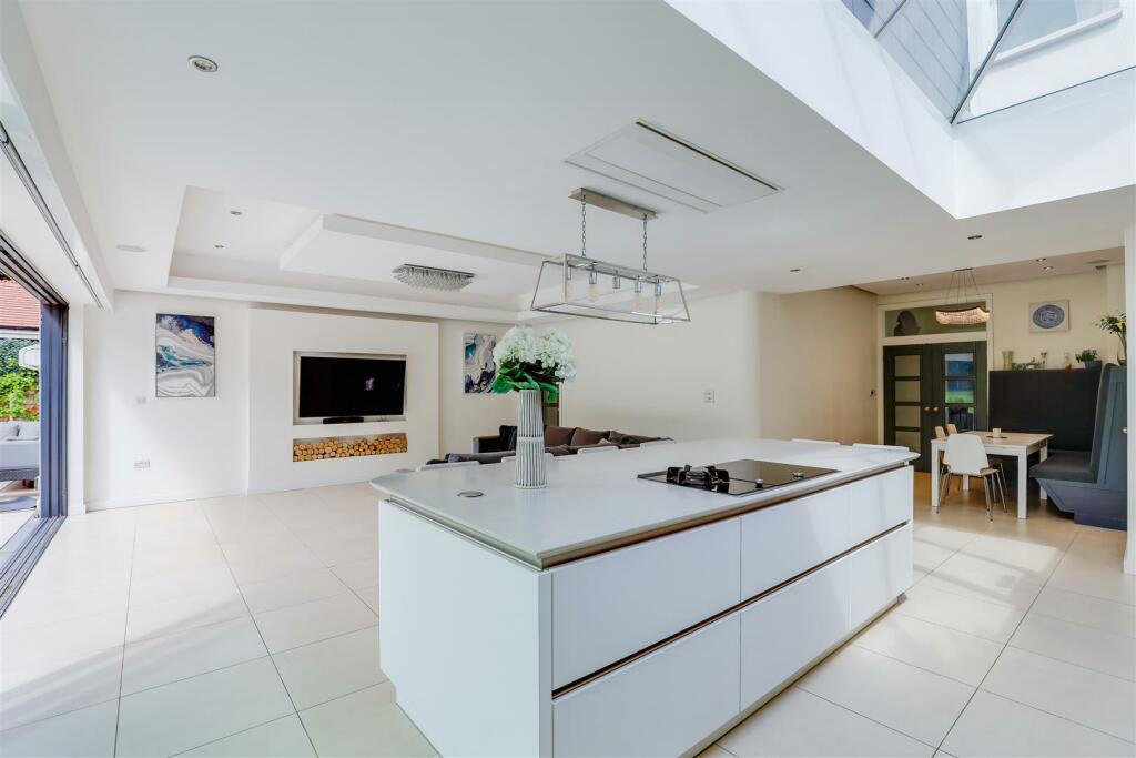 Additional image 37 of Heol Isaf, Radyr, Cardiff