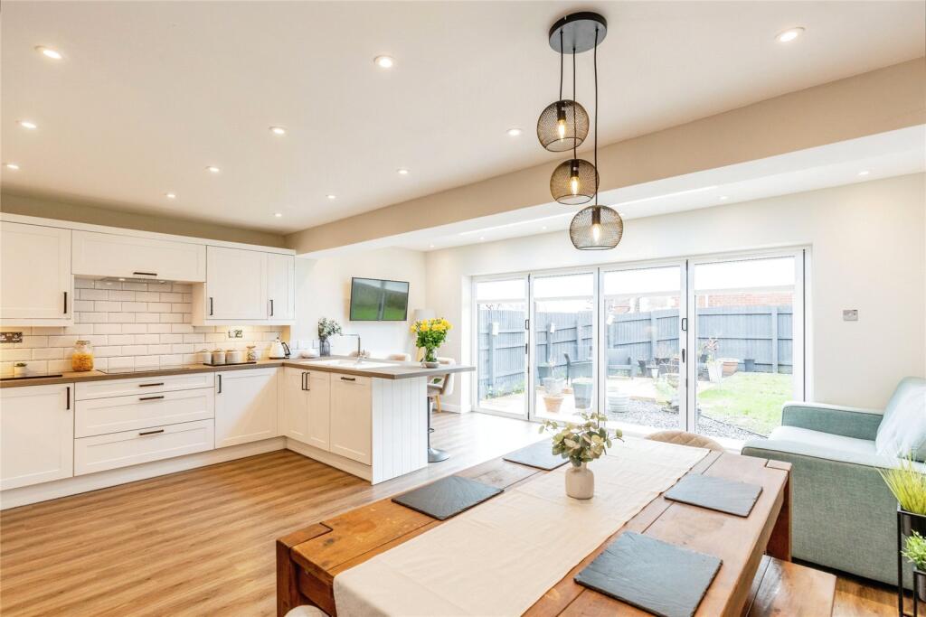 Additional image 2 of Sophia Gardens, Weston-super-Mare, Somerset, BS22