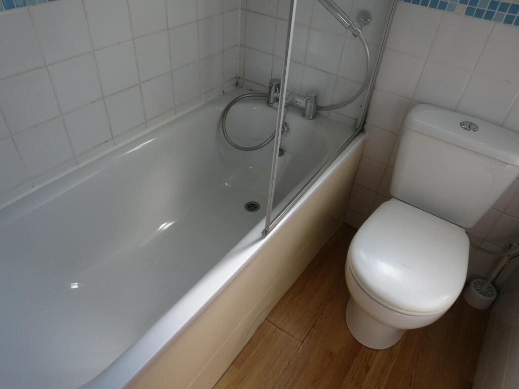 Additional image 10 of 4 bedroom Detached House in Winton