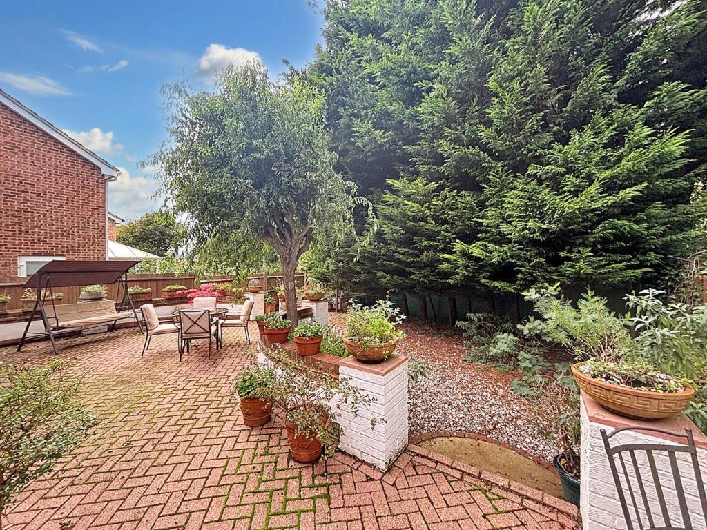 Additional image 26 of Grasmere Close, Eastbourne