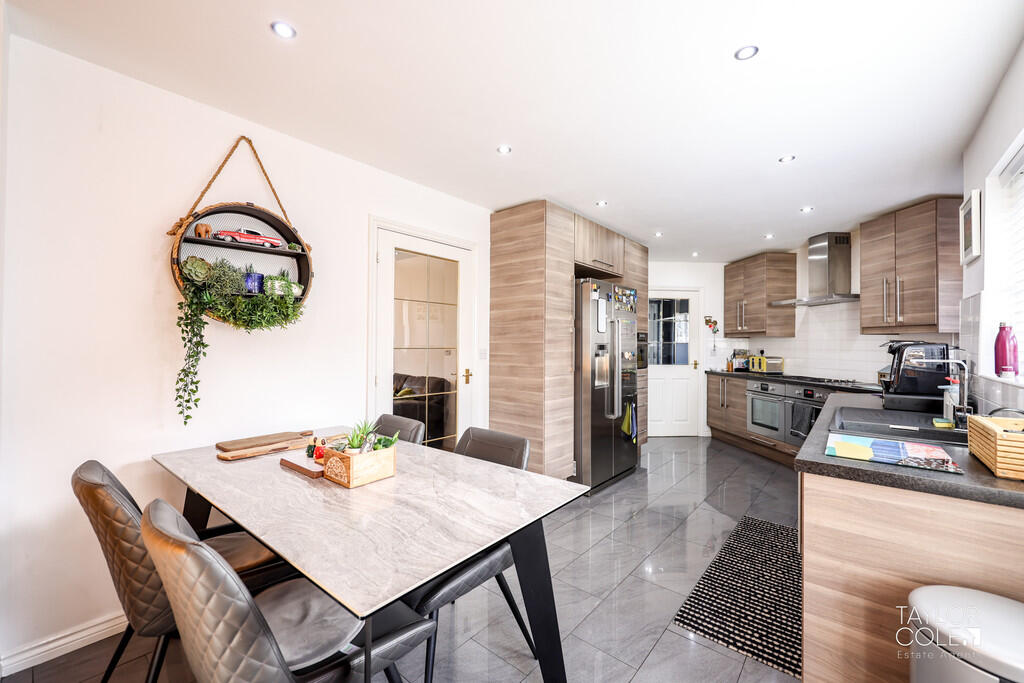 Additional image 13 of School Walk, Tamworth