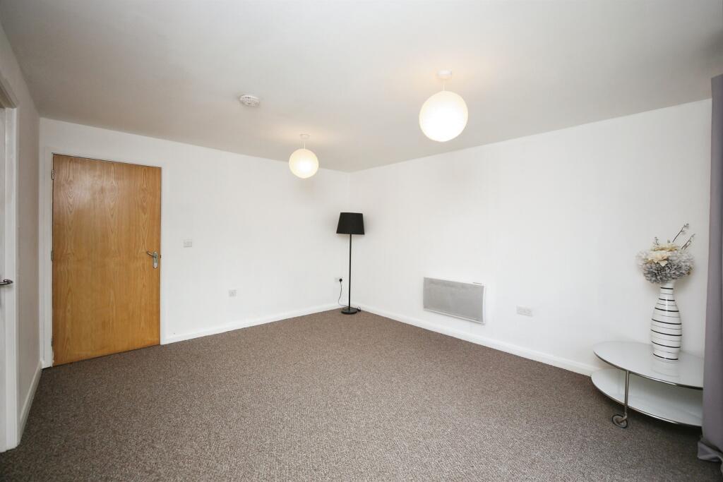 Additional image 18 of Gloucester Close, Redditch