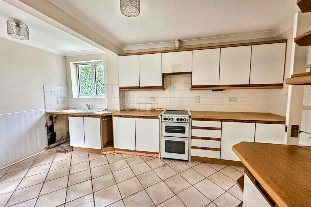 Additional image 4 of Verwood