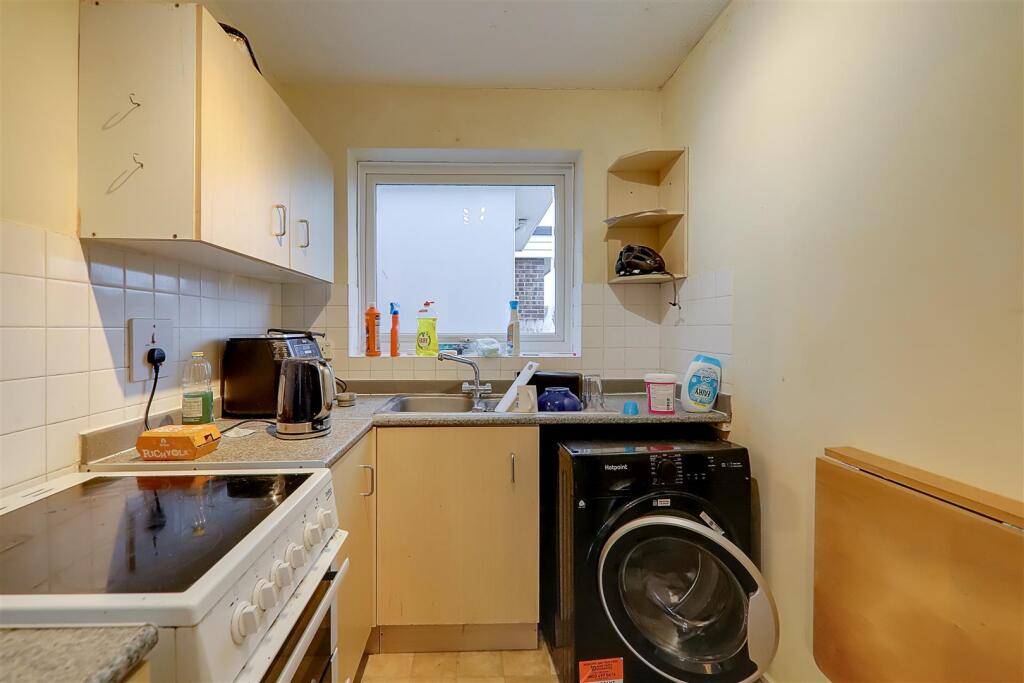 Additional image 4 of Hertford Road, Worthing, BN11