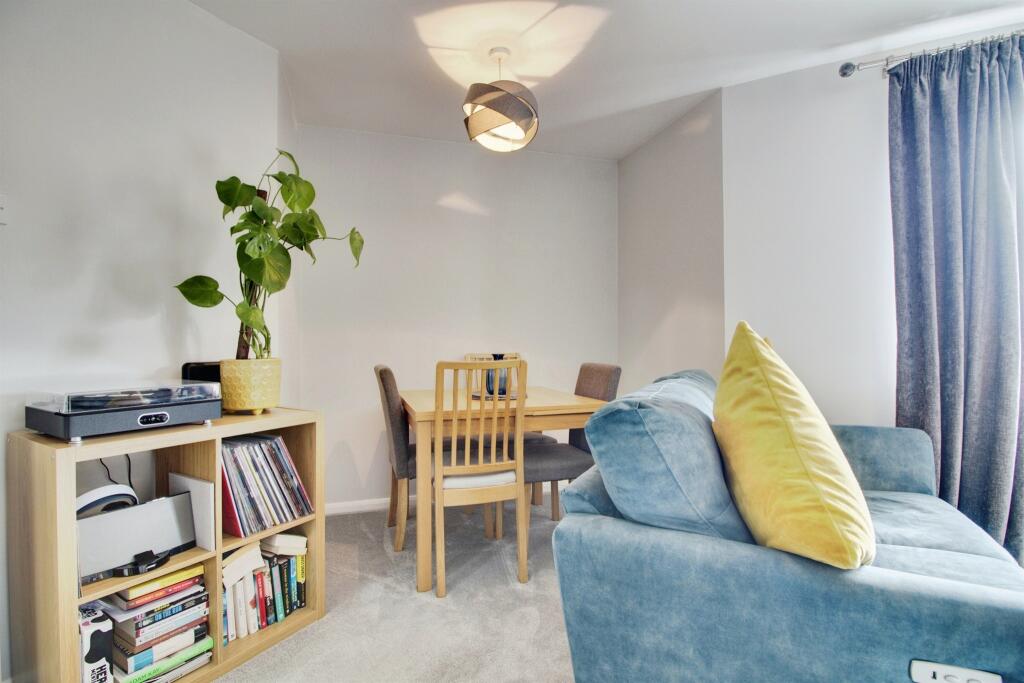 Additional image 4 of Heathcroft, Welwyn Garden City