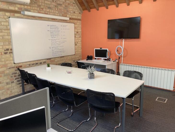 Additional image 10 of The Long Barn, Old Farm Barns, Toft, Cambridge, CB23 2RF