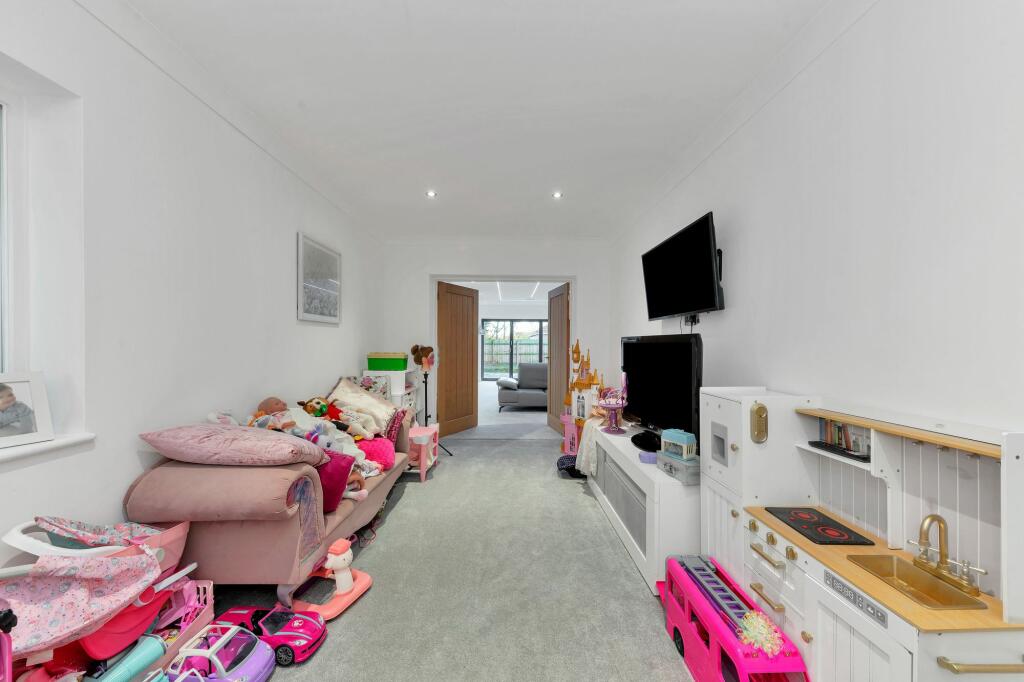 Additional image 10 of The Drift, Exning, CB8