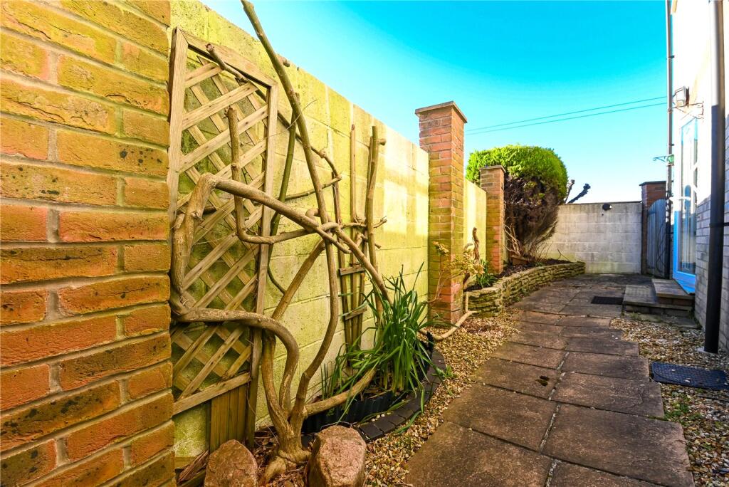 Additional image 6 of Jasmine Court, Whitefield Road, New Milton, Hampshire, BH25