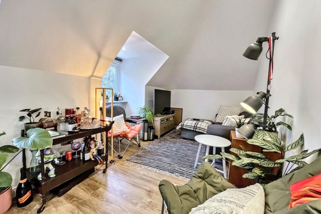 Additional image 5 of Broadstone