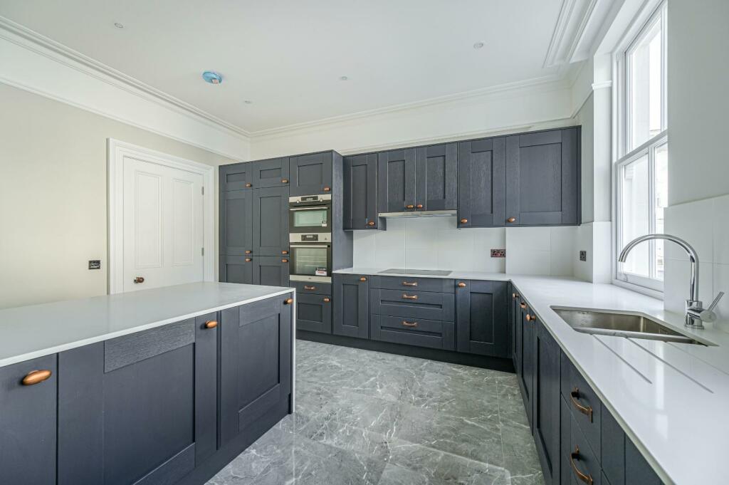 Additional image 5 of Howard Square, Seafront, Eastbourne