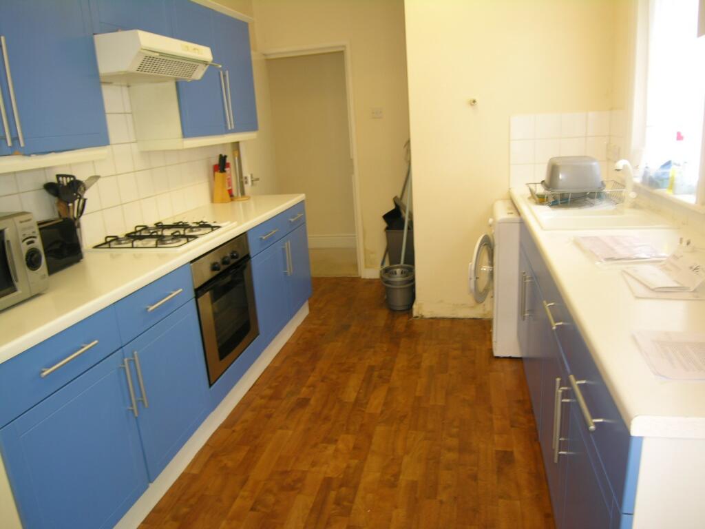 Additional image 8 of 5 bedroom property in Charminster