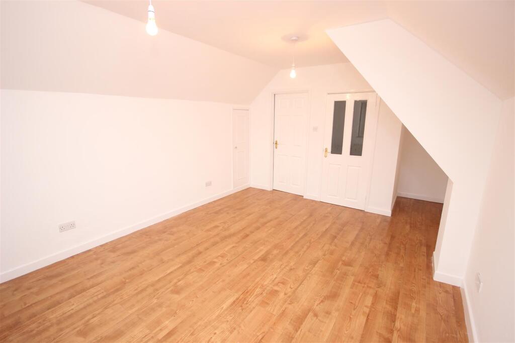 Additional image 15 of 1 Bradleys Close
