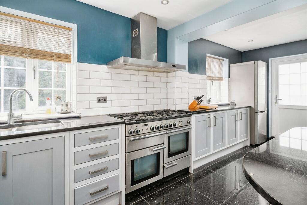 Additional image 6 of Burgundy Croft, Welwyn Garden City