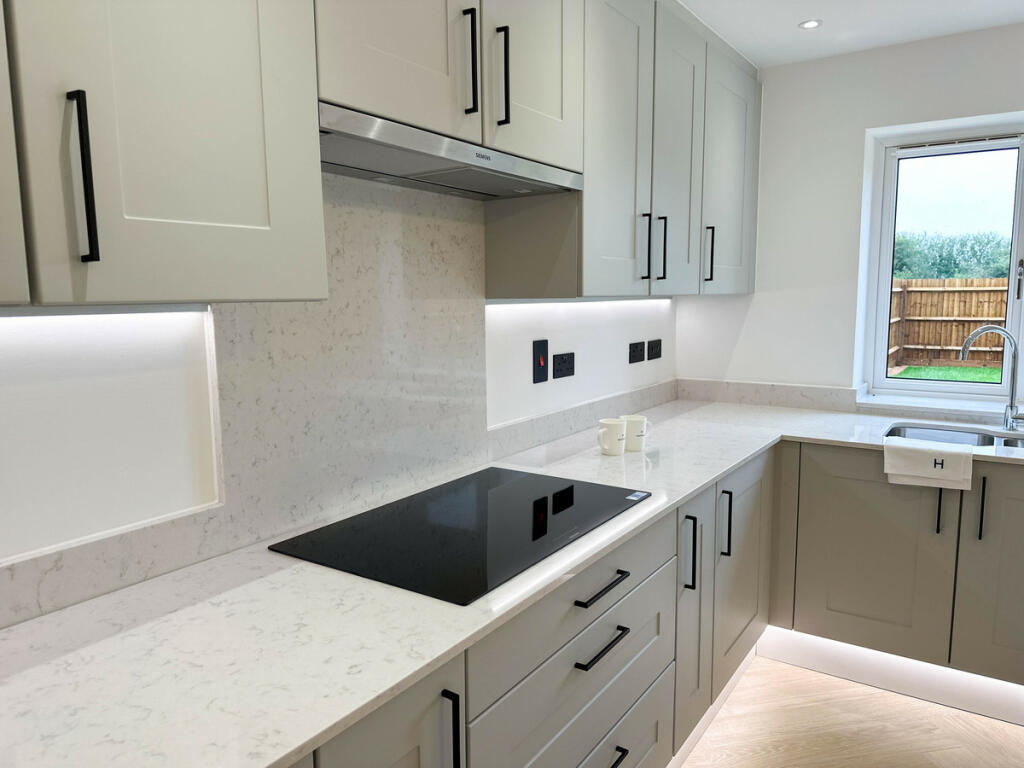 Additional image 15 of Hayfield Lodge, New Road, Over, CB24