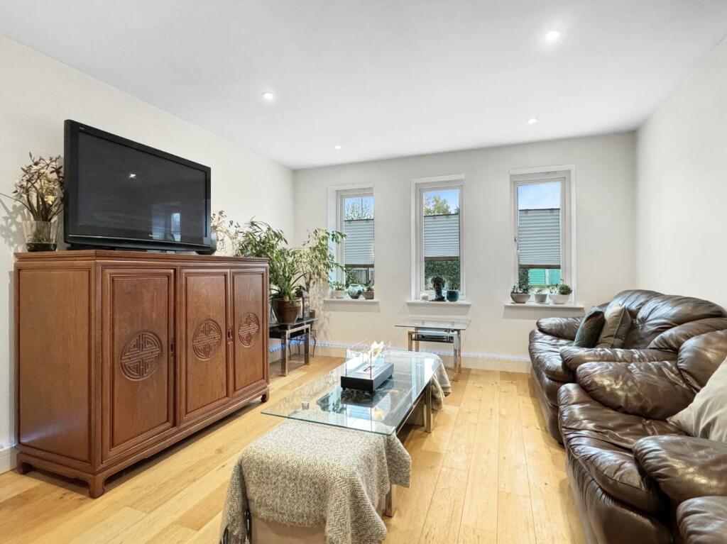 Additional image 5 of Leeway Avenue, Great Shelford, Cambridge