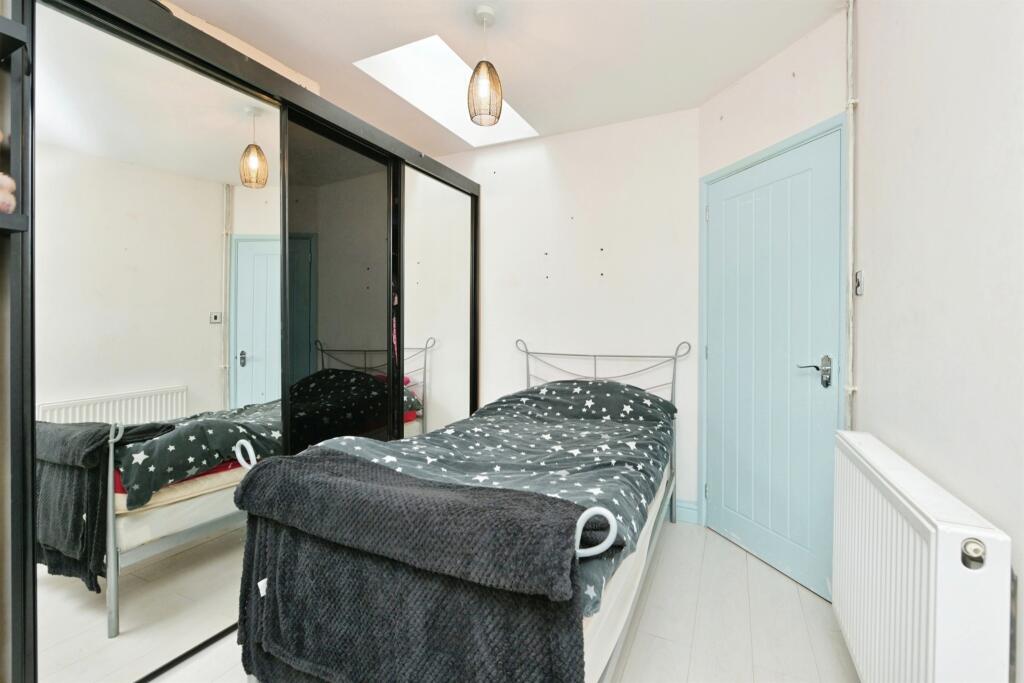 Additional image 11 of Bendyshe Way, Barrington, CAMBRIDGE