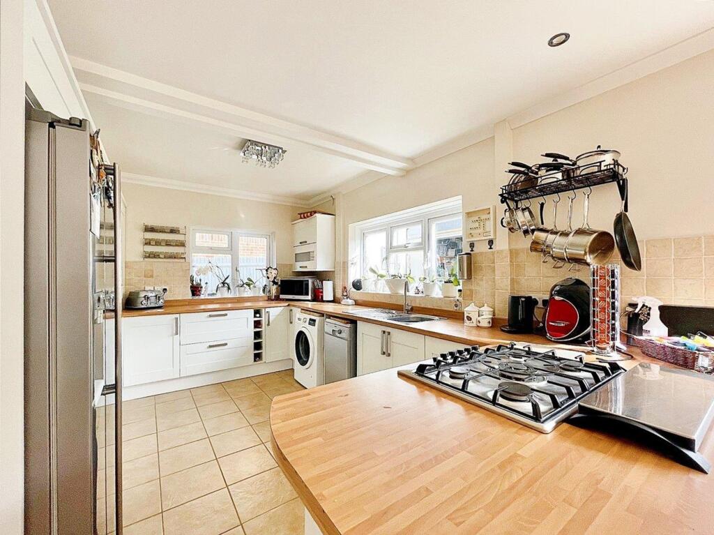 Additional image 20 of Central Avenue, Telscombe Cliffs, BN10 7NB