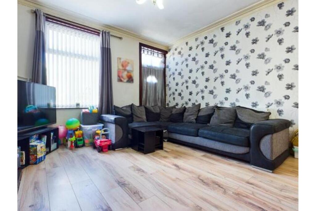 Additional image 6 of Cleckheaton Road, Bradford, BD12