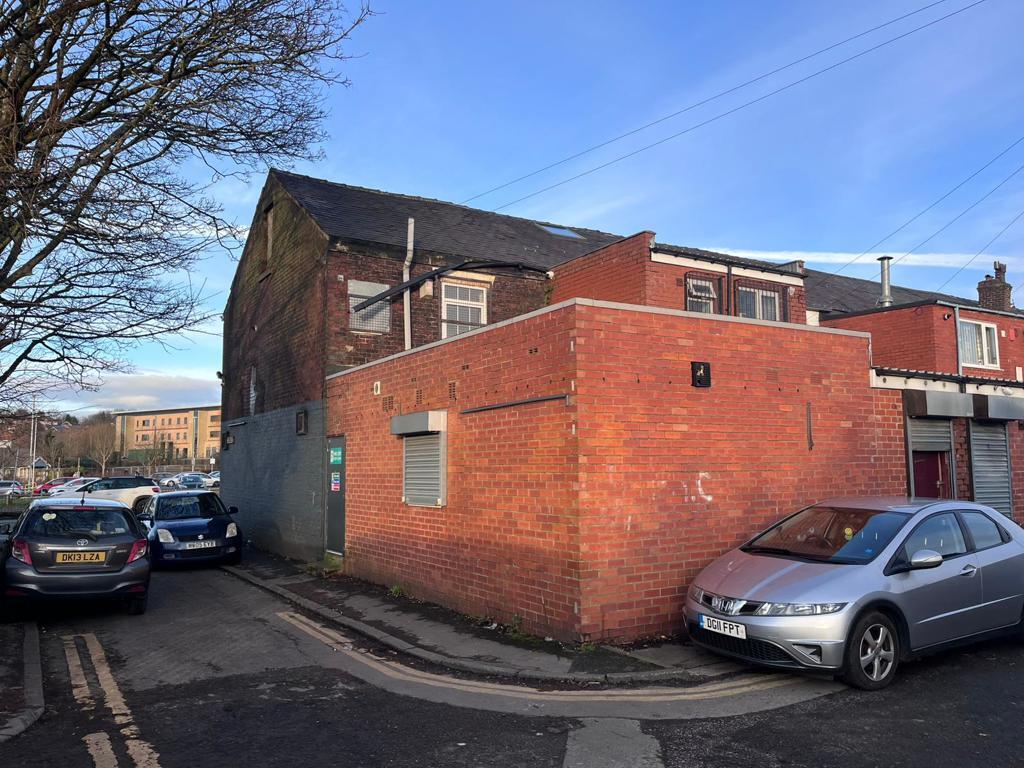Additional image 16 of 806 Bury Road, Bolton, BL2 6PA