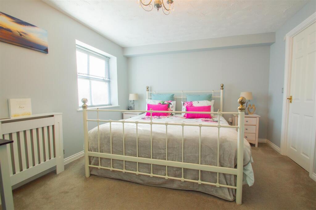 Additional image 8 of Howard Close, Haverhill