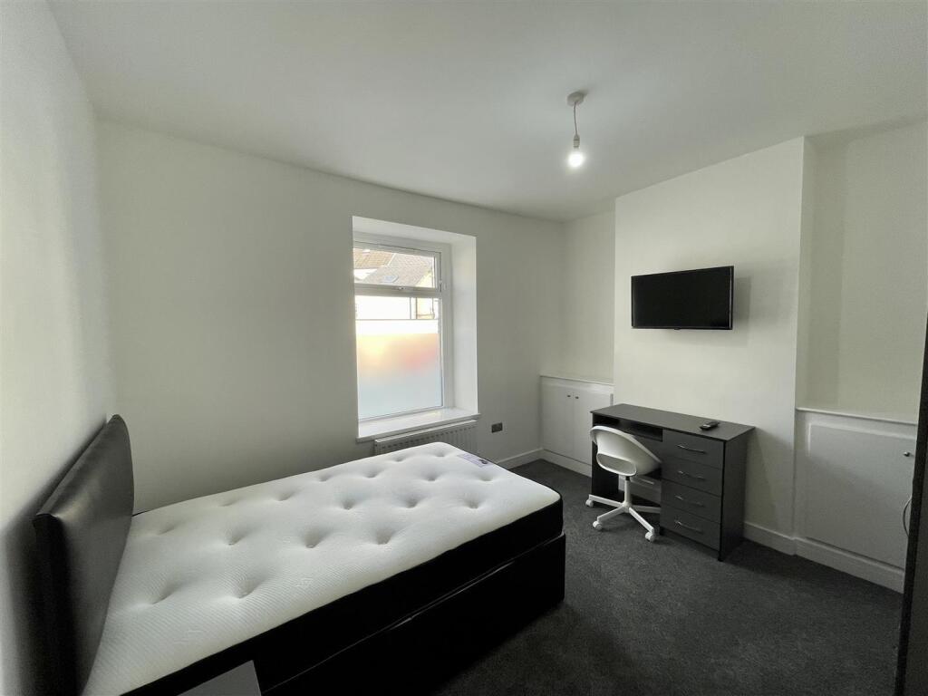 Additional image 11 of 4 BED HOUSE, BEDFORD STREET