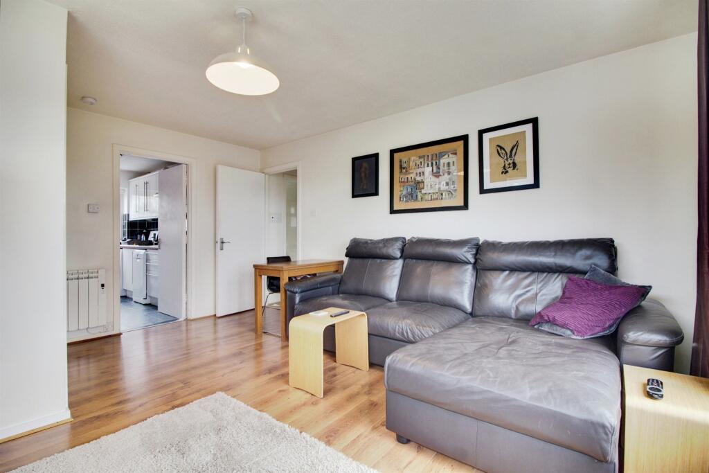 Additional image 4 of Woodside Road, WELWYN