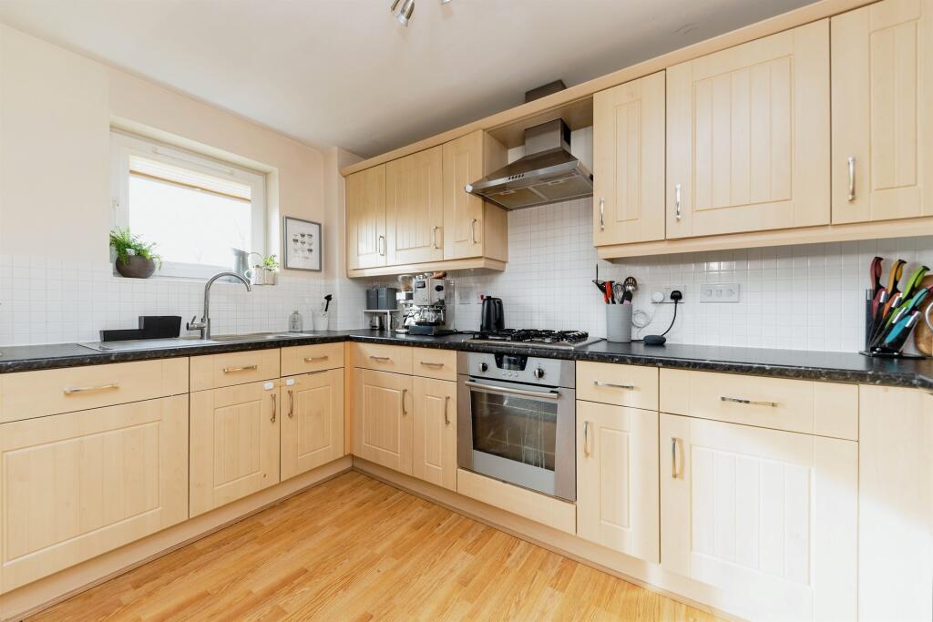 Additional image 7 of Eddington Crescent, WELWYN GARDEN CITY