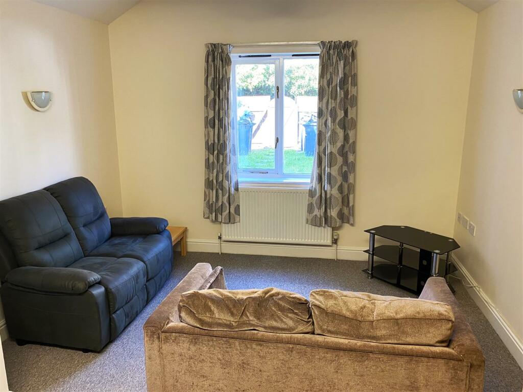 Additional image 11 of Flat 1, 23 Mill Road, Cambridge, CB1 2AB