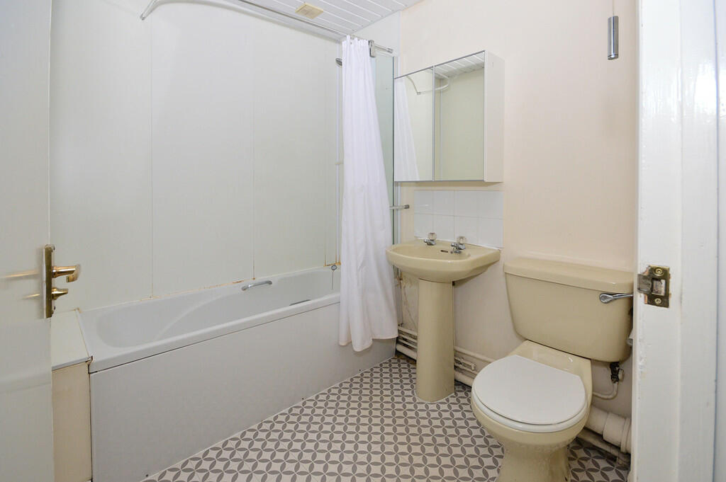 Additional image 10 of Saxon Road, Cambridge