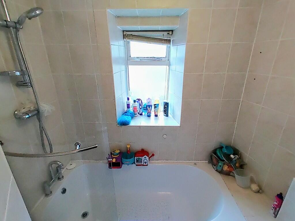 Additional image 10 of Green End, Clayton