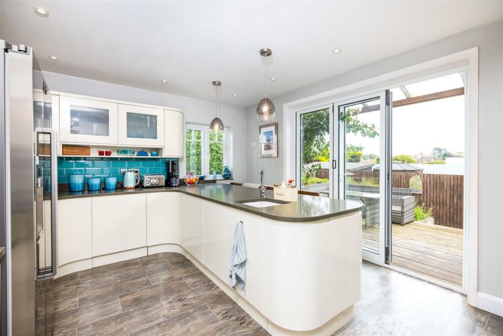Additional image 25 of Broomfield Avenue, Telscombe Cliffs, Peacehaven