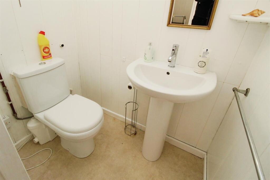 Additional image 15 of Gregory Crescent, Bradford, BD7 4PG