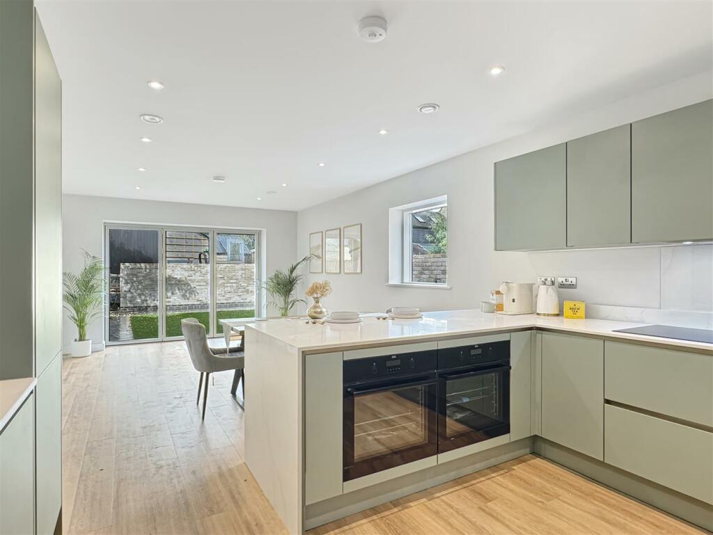 Additional image 4 of Green Court, Chesterton, Cambridge