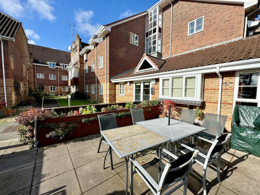 Additional image 5 of Park Road, Poole, BH14