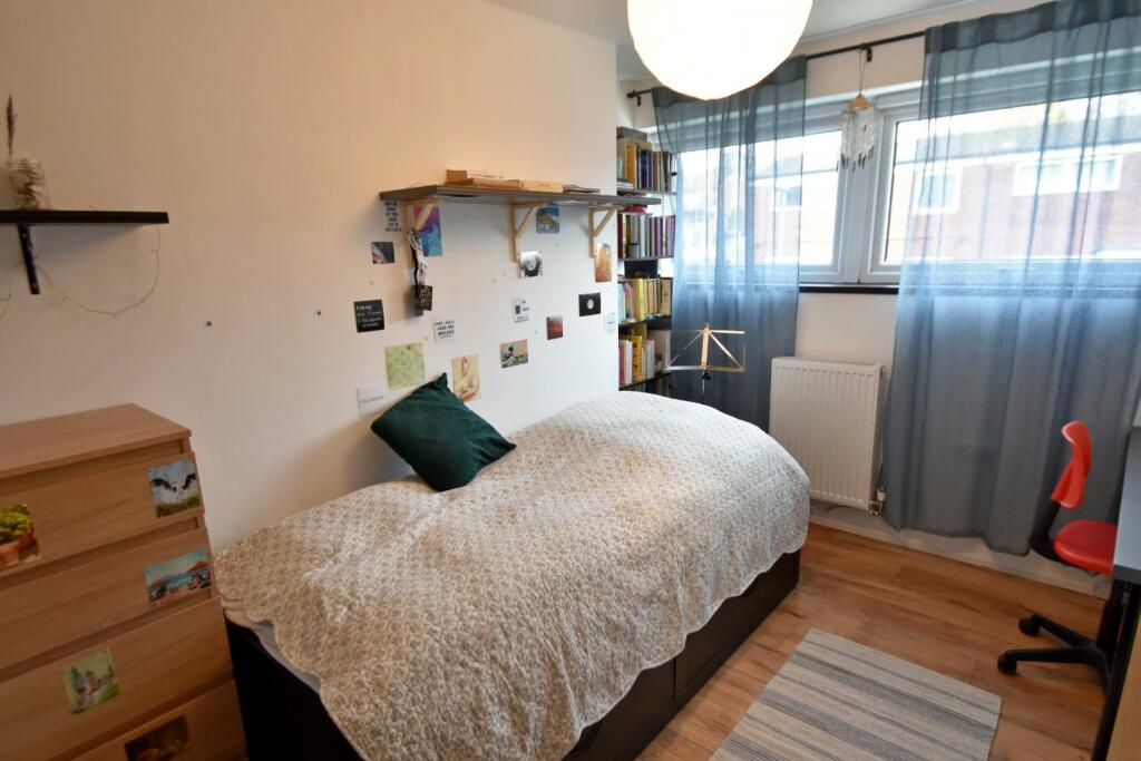 Additional image 10 of Threshfield Close, Bury