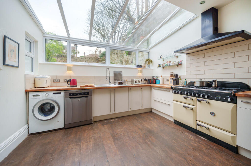 Additional image 6 of Belle Vue Gardens, Brighton, BN2