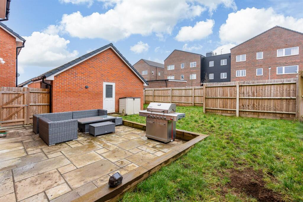 Additional image 28 of Perkins Way, Welwyn Garden City