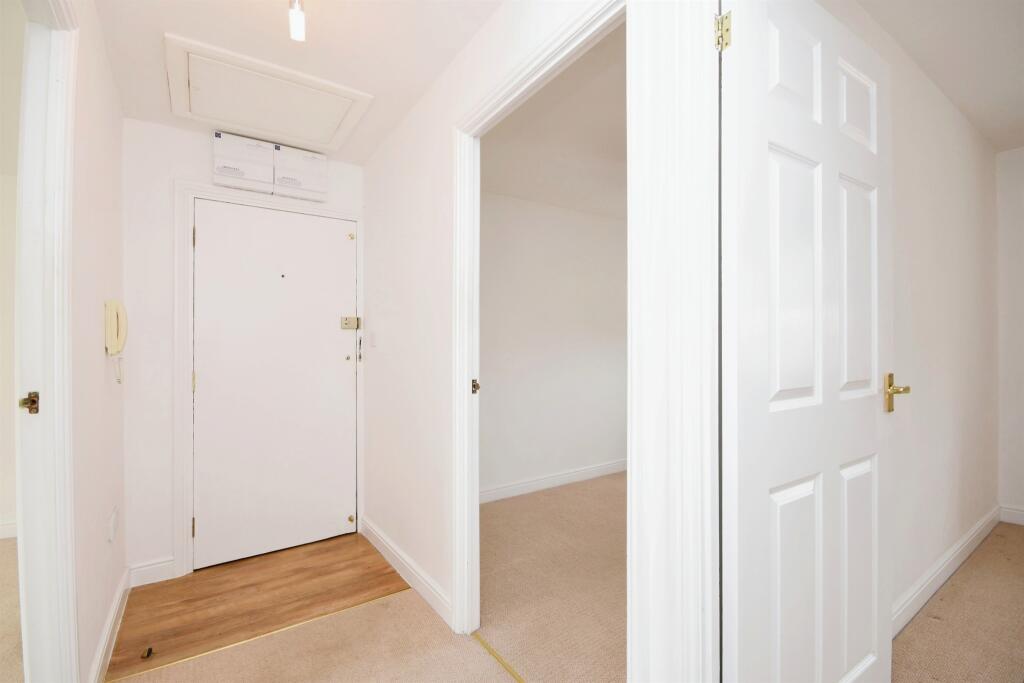 Additional image 7 of Horn Book, Saffron Walden